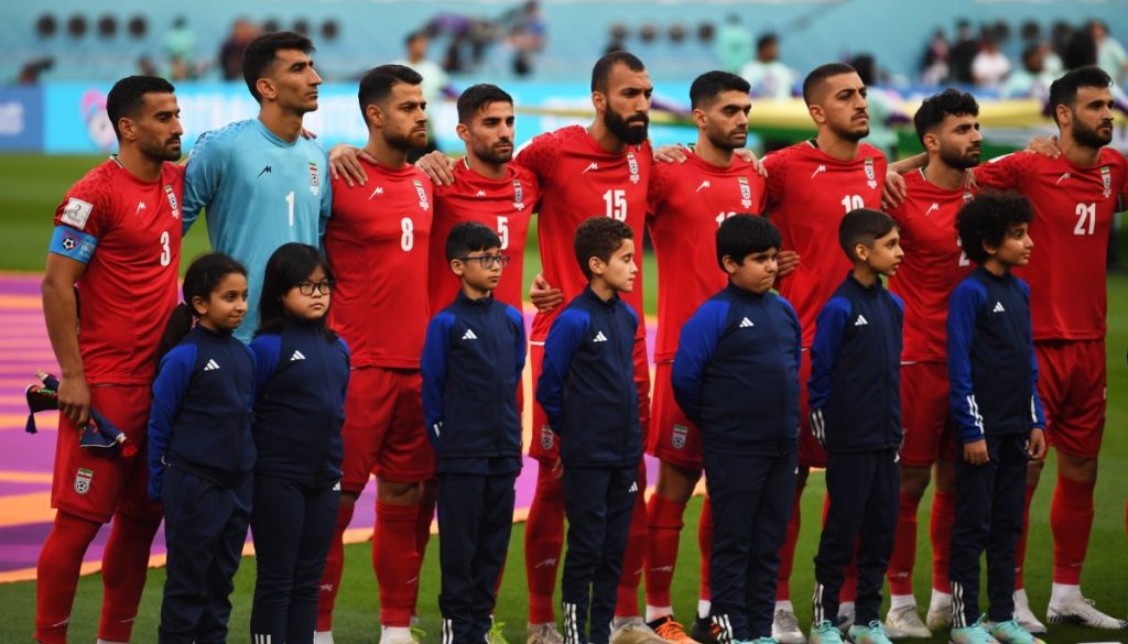 jugadores de irán no cantaron el himno