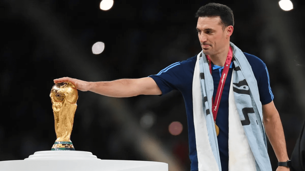 Lionel Scaloni fue elegido el mejor DT del mundo