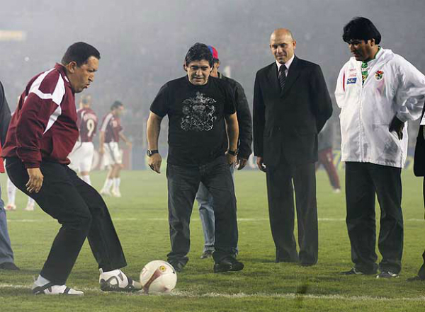 relacion entre politica y futbol en lationamerica