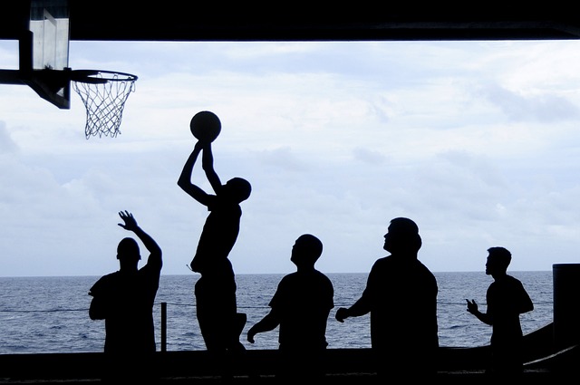 altura del aro de basquet