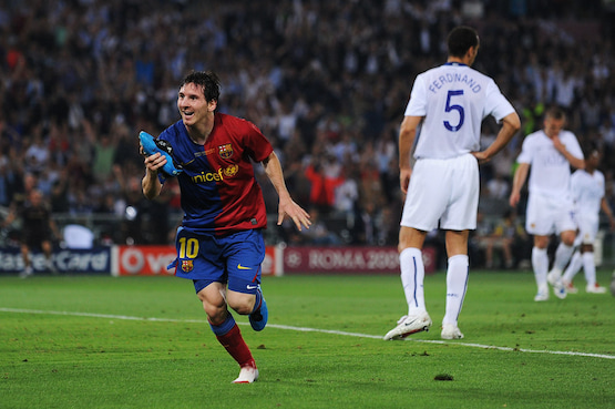 Lionel Messi celebra su gol de cabeza en la final de la Champions League 2009 ante el Manchester United